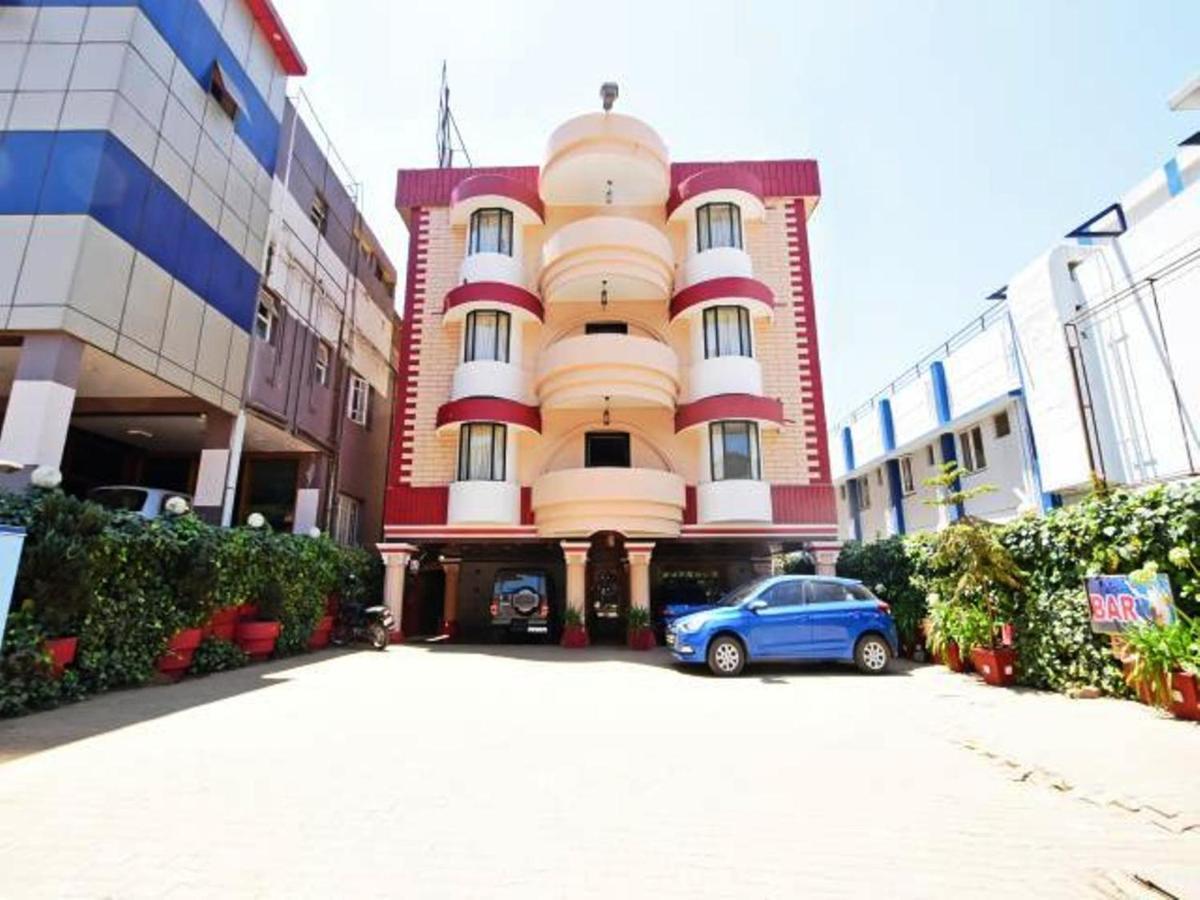 Hotel Blue Bird Ooty Eksteriør billede