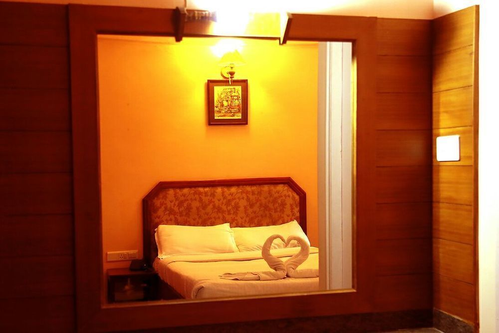 Hotel Blue Bird Ooty Eksteriør billede