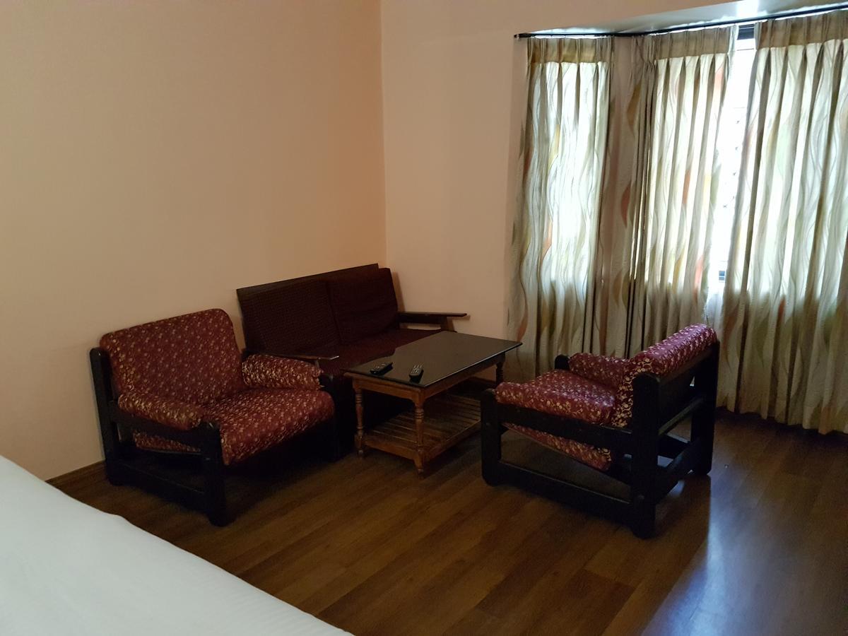 Hotel Blue Bird Ooty Eksteriør billede