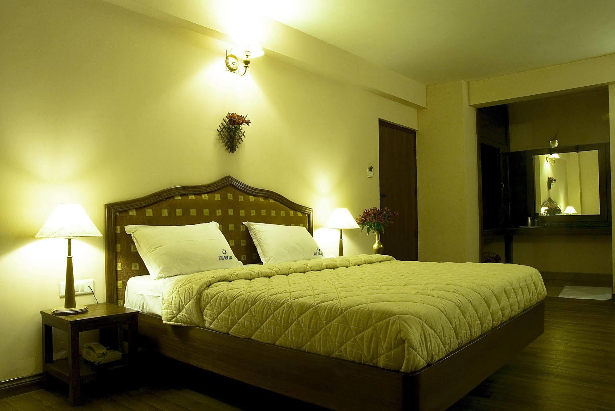 Hotel Blue Bird Ooty Eksteriør billede